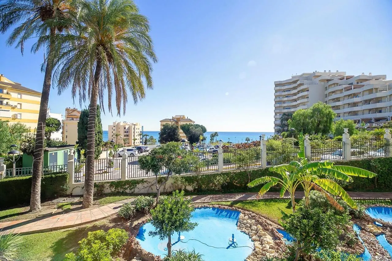 Sea View Apartment In Benalmadena, Shared Pool