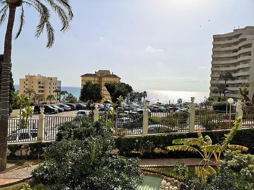 Sea View Apartment In Benalmadena, Shared Pool ספרד