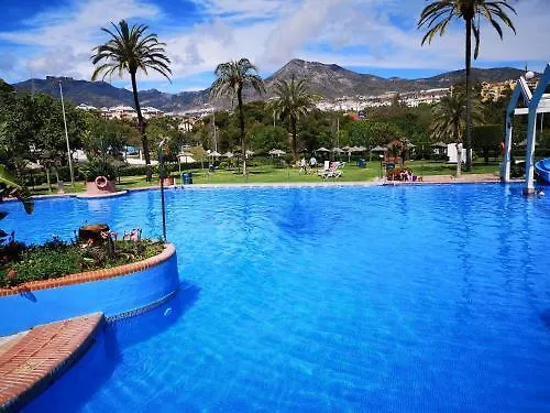 Sea View Apartment In Benalmadena, Shared Pool