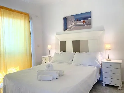 Sea View Apartment In Benalmadena, Shared Pool  בנאלמדנה